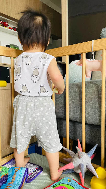 幼童灰色波點短褲