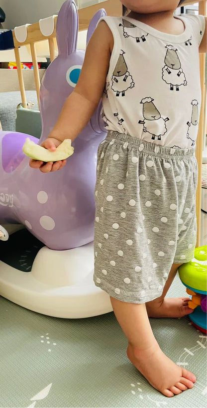 幼童灰色波點短褲